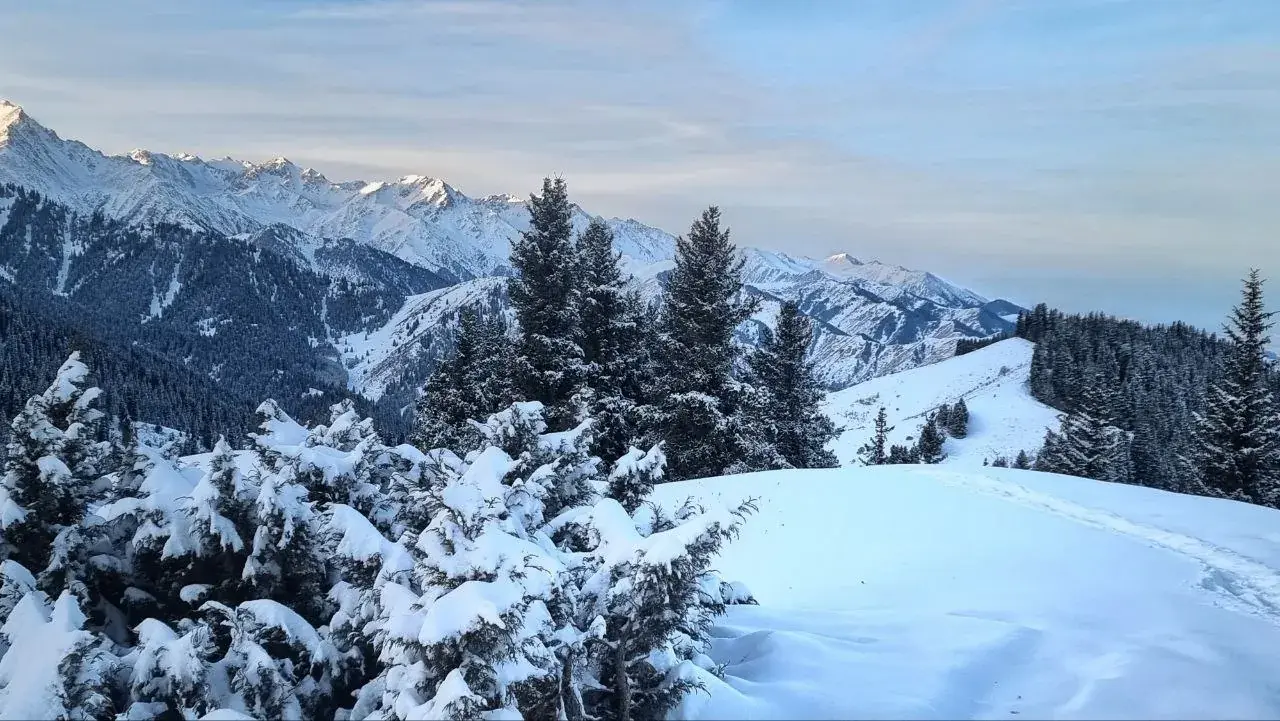 Trail to Kok-Zhailau