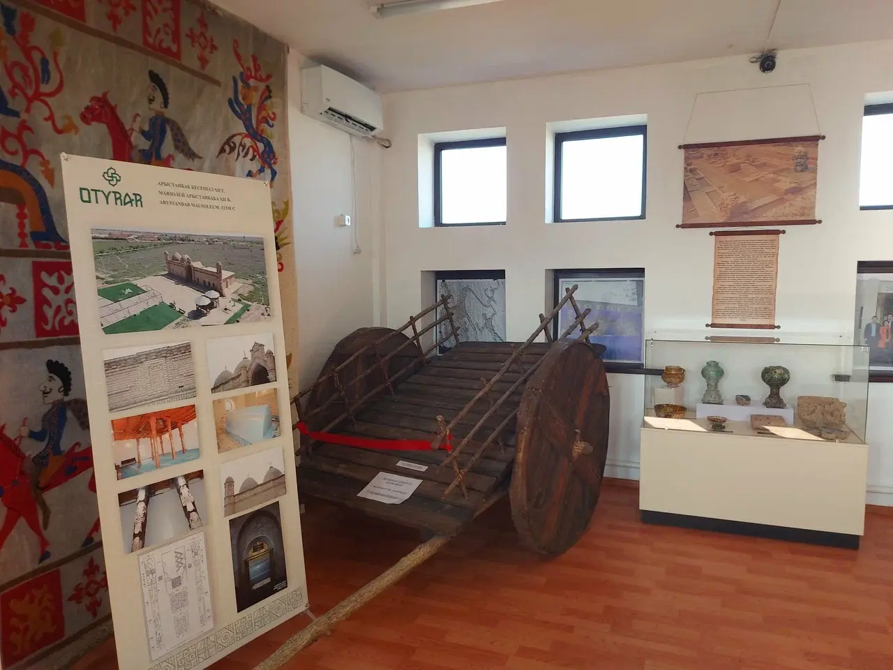 Экспозиция музея Золотого человека в Есике