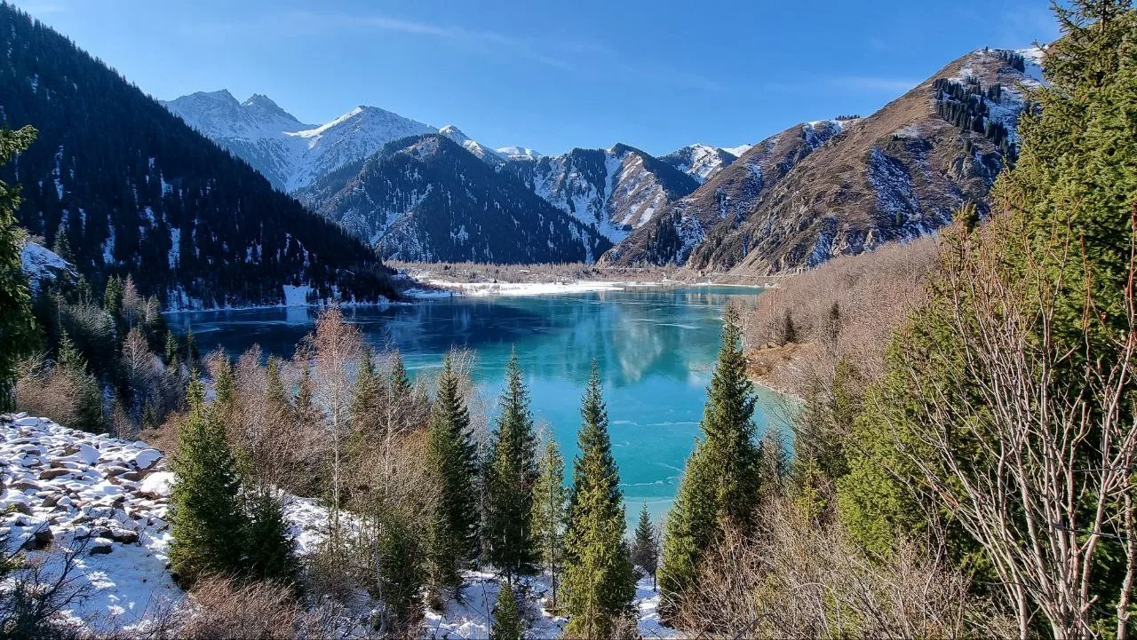 Озеро Иссык: как добраться, когда ехать, что посмотреть